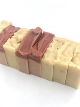 Load image into Gallery viewer, Milk &amp; Oats Body Soap

